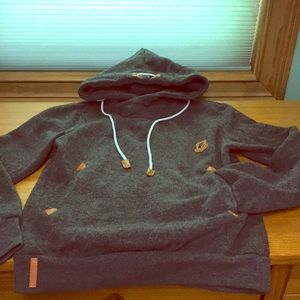 Hooded sweatshirt with pockets